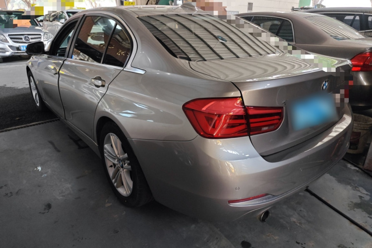 宝马3系 2016款 320Li 时尚型车身外观4