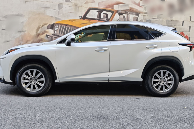 雷克萨斯NX 2016款 200 全驱 锋尚版车身外观6003