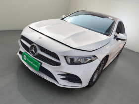 奔驰A级 2022款 改款 A 200 L 运动轿车动感型