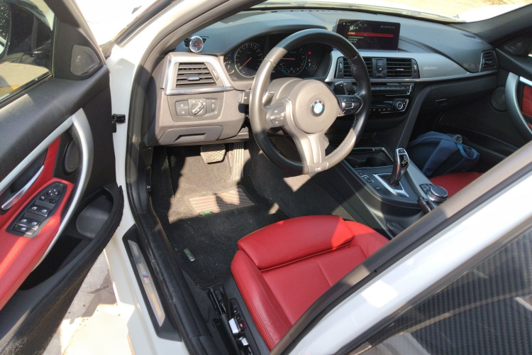 宝马3系 2018款 330i M运动曜夜版中控内饰20