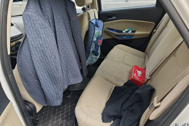 福特 福睿斯 2015款 1.5L 自动舒适型中控内饰21