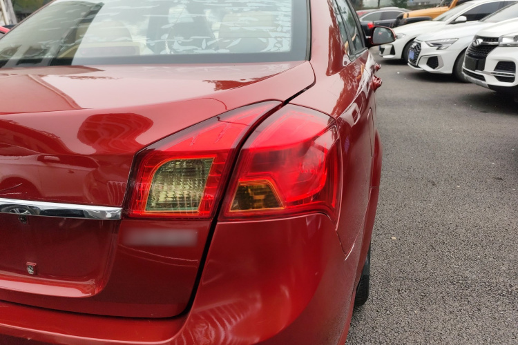 别克 凯越 2013款 1.5L 自动经典型车身外观9