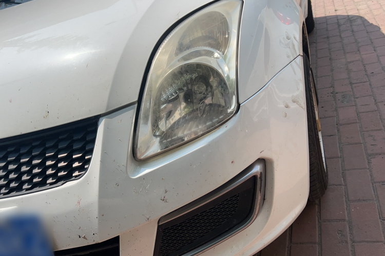 铃木 雨燕 2013款 1.3L 手动超值版局部细节36