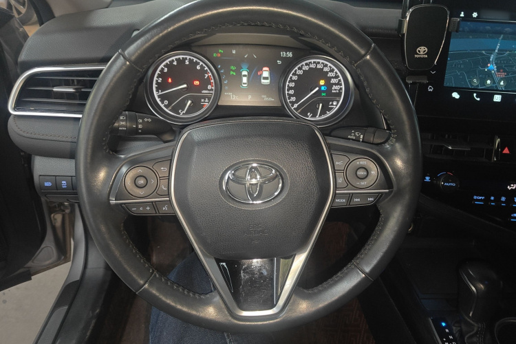 丰田 凯美瑞 2021款 2.0G 豪华版中控内饰13