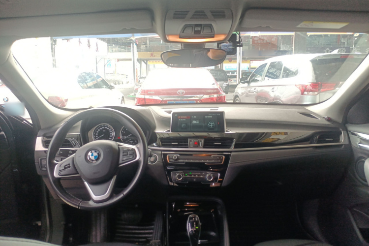 宝马X2(进口) 2019款 sDrive20i M越野套装 国VI中控内饰12