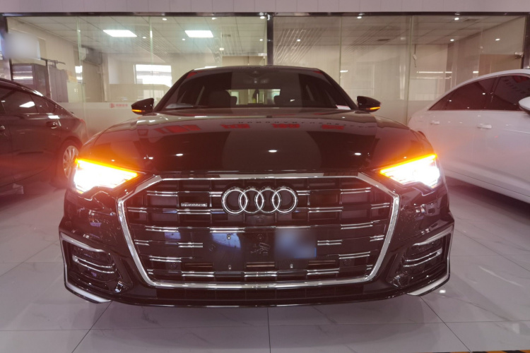 奥迪A6L 2024款 45 TFSI quattro 臻选动感型车身外观2