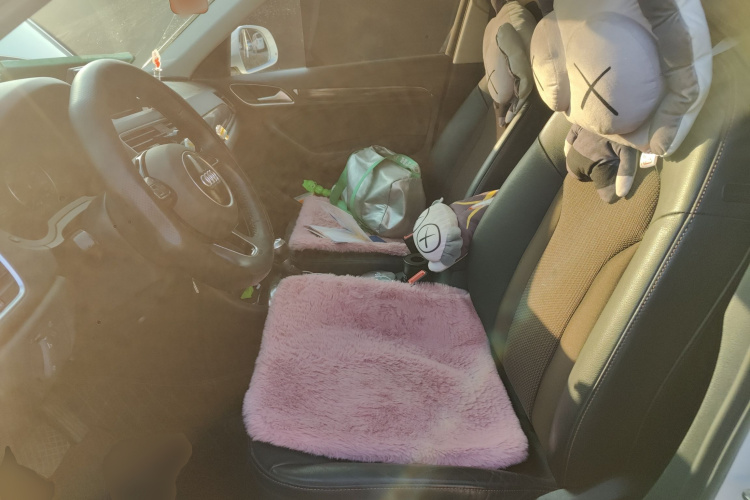 奥迪Q3 2018款 30 TFSI 时尚型典藏版中控内饰19