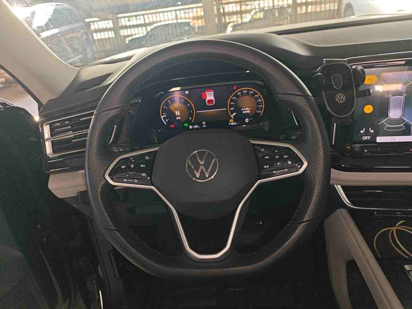 车辆多功能方向盘实拍