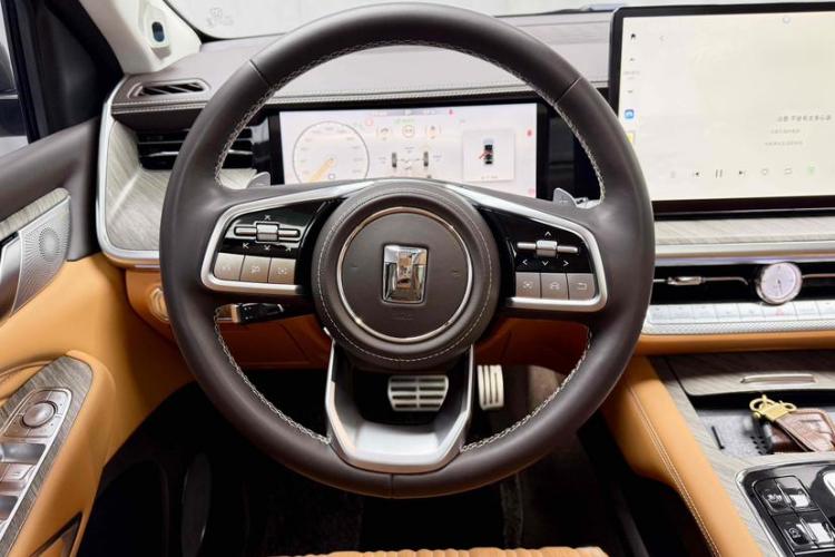 坦克500 2022款 3.0T 运动版 造境型 5座中控内饰7002