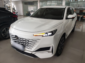 长安UNI-K 2024款 2.0T 两驱全球行版