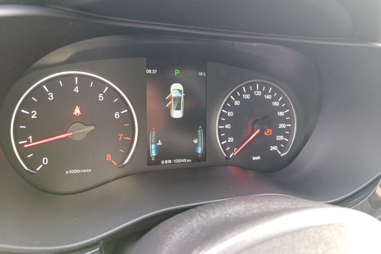 比亚迪 宋MAX 2017款 1.5T 自动智联精英型 7座局部细节14