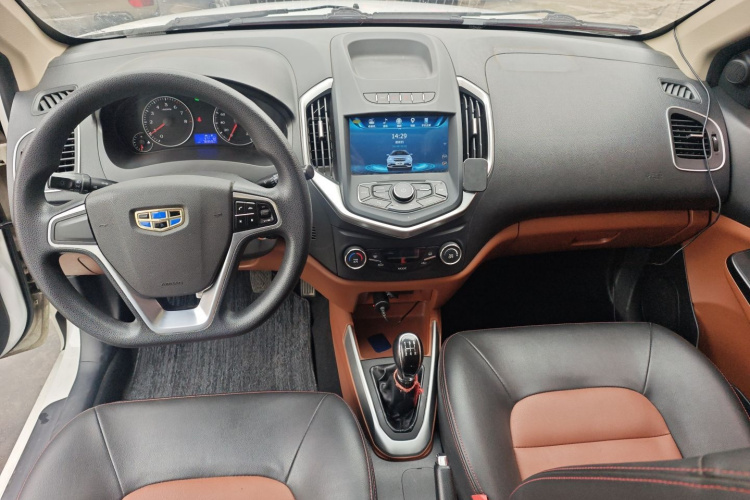 吉利汽车 金刚 2016款 1.5L 手动精英型中控内饰7002