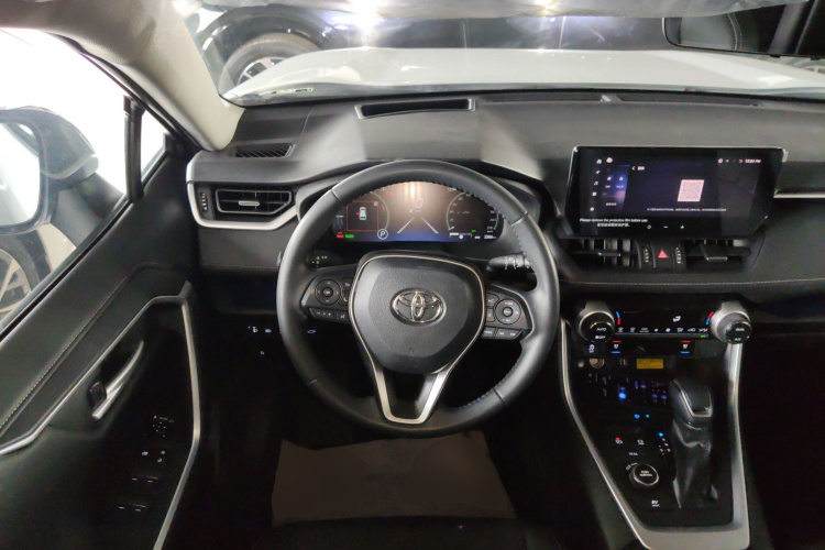 丰田 威兰达 2023款 双擎 2.5L E-CVT四驱尊贵版中控内饰13