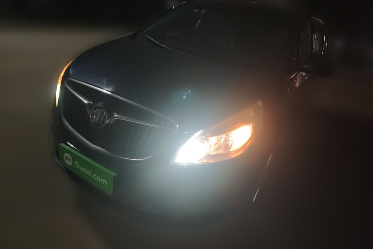 别克GL8 2017款 25S 豪华型 国V车身外观1