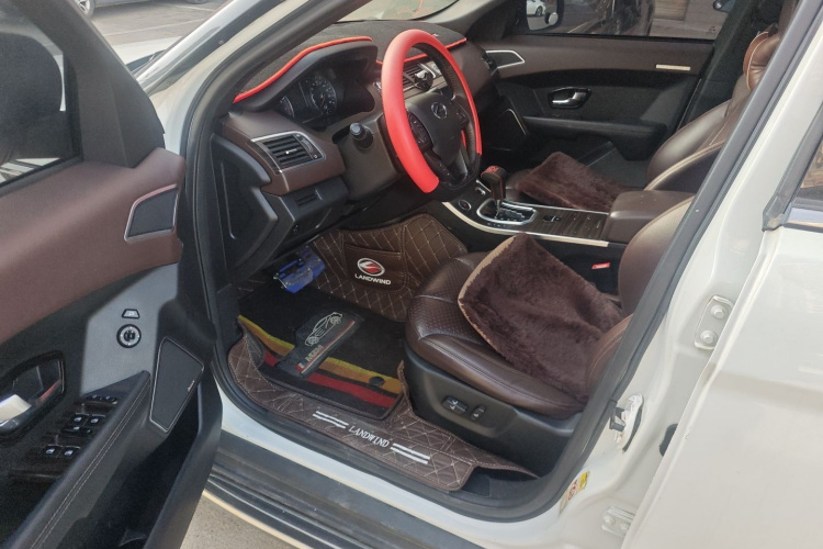 陆风X7 2015款 2.0T 全景尊贵版中控内饰20