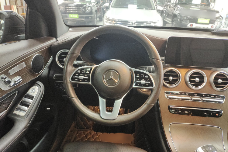 奔驰GLC 2022款 改款 GLC 300 L 4MATIC 动感型臻藏版中控内饰13