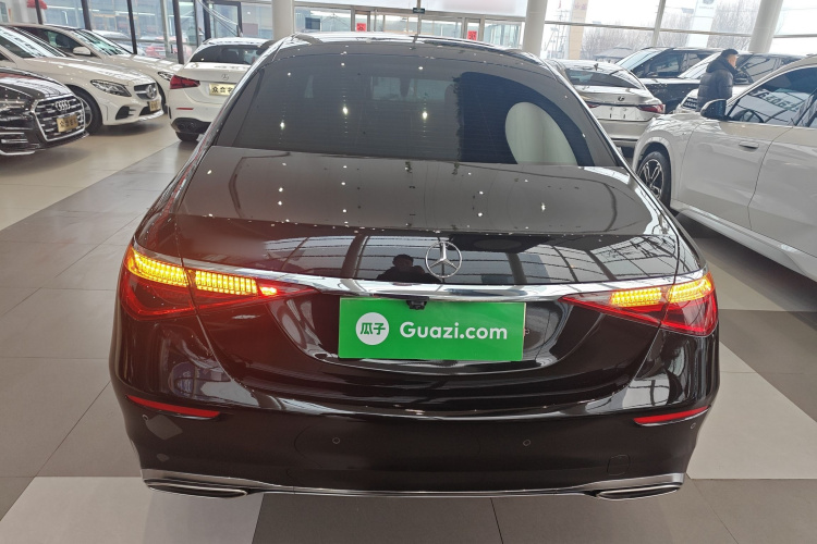 奔驰S级 2021款 S 400 L 商务型车身外观6