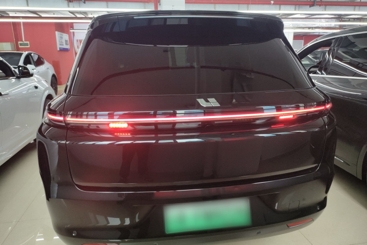 理想汽车 理想L8 2023款 Air车身外观6