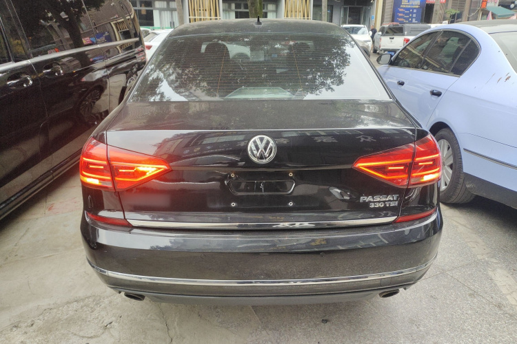 大众 帕萨特 2016款 330TSI DSG御尊版车身外观6004