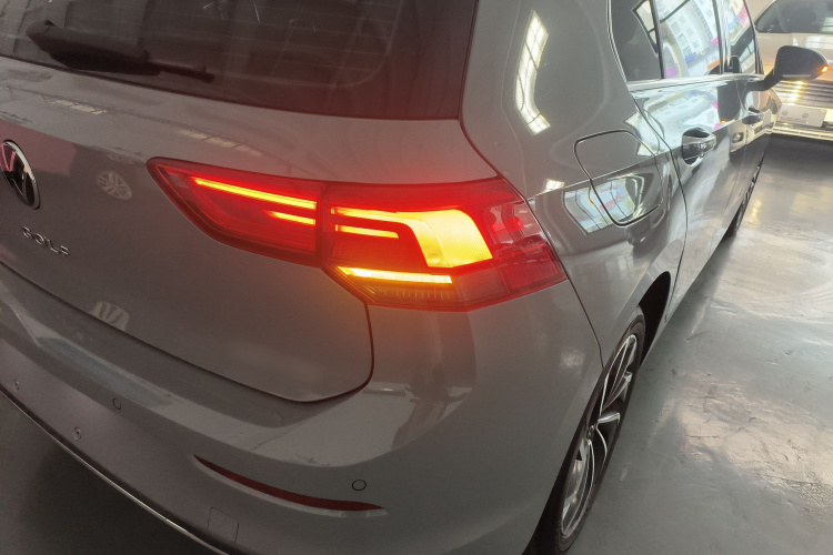 大众 高尔夫 2023款 改款 280TSI DSG Pro车身外观9