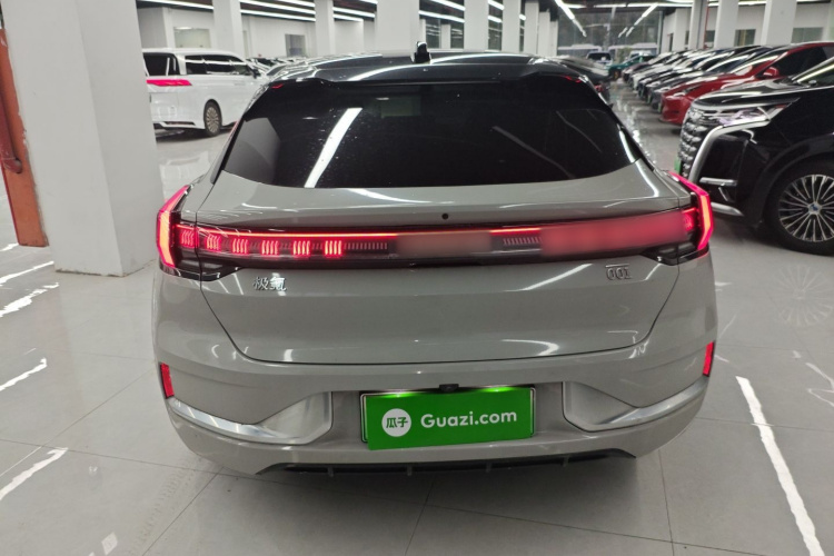 极氪001 2022款 超长续航双电机 YOU版车身外观6004