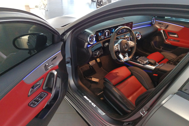 奔驰A级AMG(进口) 2022款 AMG A 45 4MATIC+中控内饰20