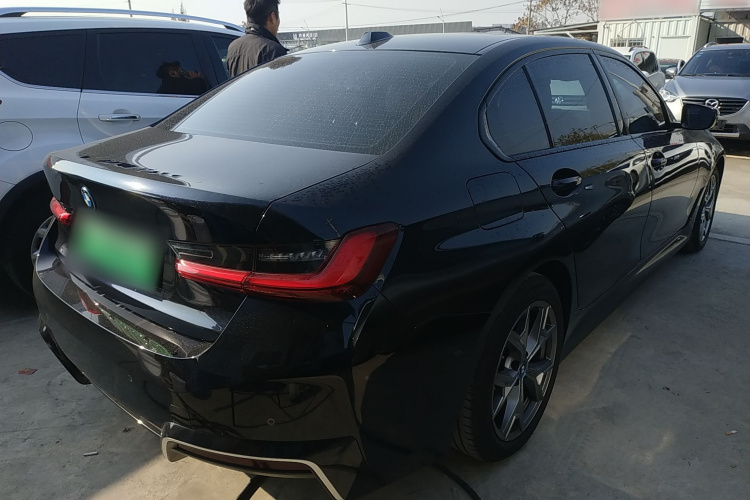 宝马i3 2022款 eDrive 35 L车身外观7