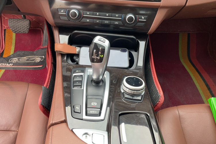 宝马5系 2014款 525Li 领先型局部细节18