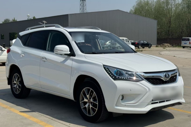 比亚迪 宋 2016款 盖世版 1.5TID 自动精英型车身外观6008