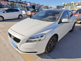 沃尔沃V40 2018款 T3 智逸版