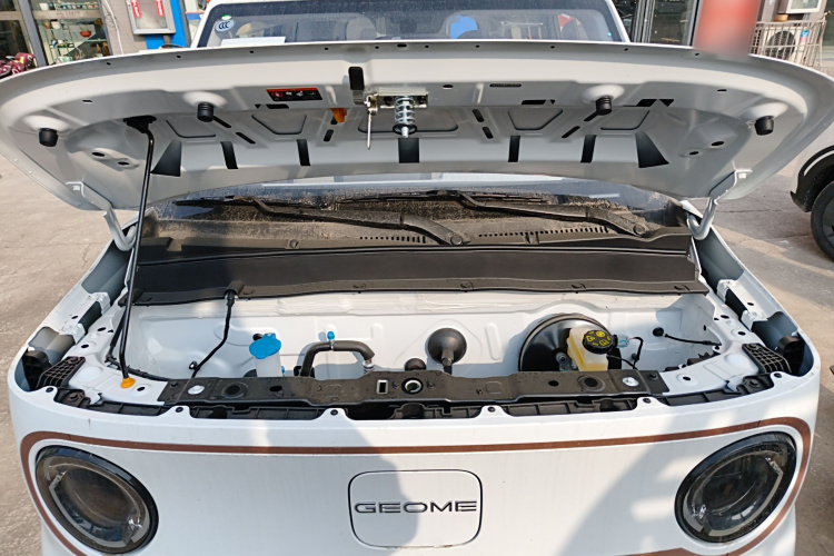 吉利银河 2024款 熊猫mini 200km 耐力熊机舱底盘24