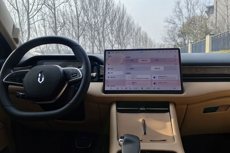 鸿蒙智行 问界M7 2022款 1.5T 后驱舒适版中控内饰7005