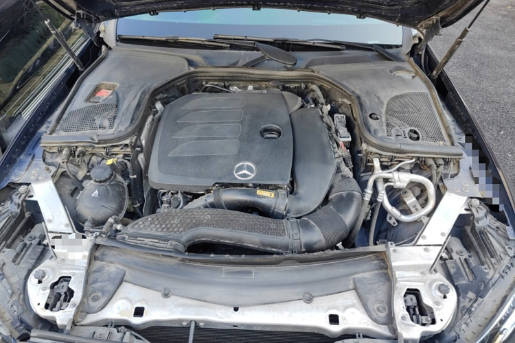 奔驰E级 2020款 改款 E 300 L 运动殊享版局部细节24