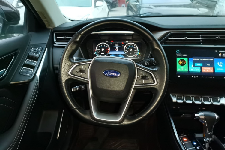 福特 领界 2019款 EcoBoost 145 CVT尊领型PLUS 国V局部细节13