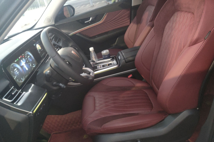 红旗HS5 2023款 2.0T 旗享Pro版中控内饰19