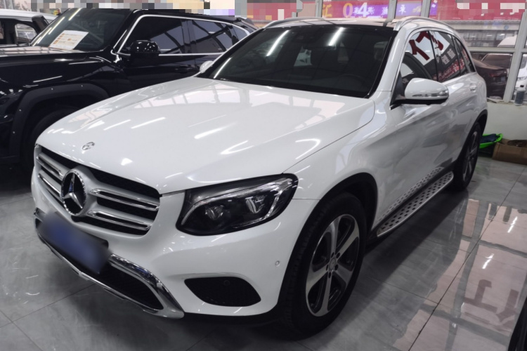 奔驰GLC 2016款 GLC 300 4MATIC 动感型车身外观4