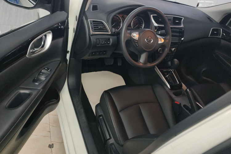 日产 轩逸 2022款 经典 1.6XL CVT豪华版中控内饰20