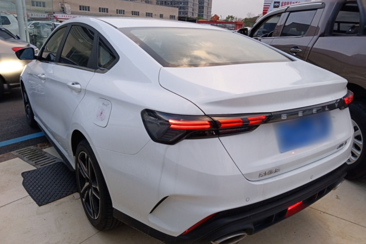 吉利汽车 2022款 缤瑞COOL 1.5T DCT电掣版车身外观4