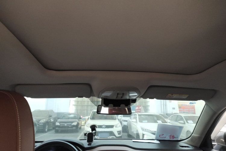 中华V6 2018款 1.5T 自动尊贵型局部细节22