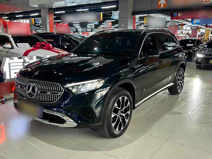 奔驰GLC 2023款 改款 GLC 260 L 4MATIC 动感型 5座(1)