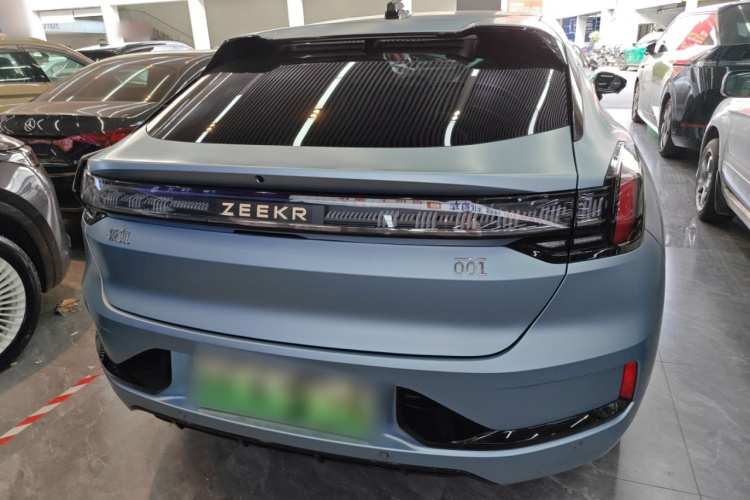 极氪001 2022款 超长续航双电机 YOU版车身外观6