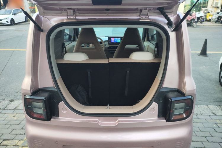 吉利银河 2023款 熊猫mini 200km 耐力熊机舱底盘23