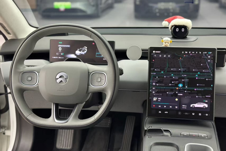 蔚来ET5 2022款 75kWh中控内饰13