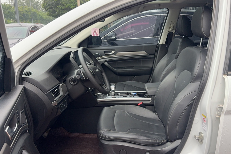 哈弗H6 2021款 运动版 1.5T 自动精英智联型 六边形格栅局部细节19