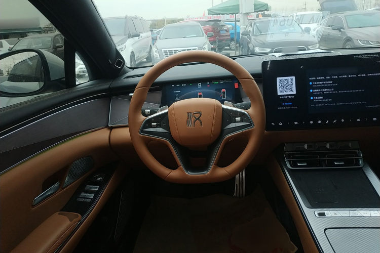 比亚迪 汉L 2025款 EV 四驱激光雷达旗舰型局部细节13