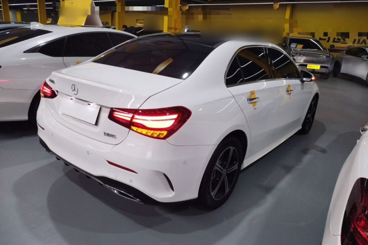 奔驰A级 2024款 改款 A 200 L 时尚型车身外观6005