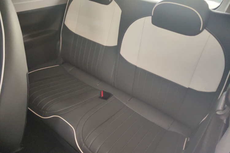 吉利银河 2023款 熊猫mini 200km 灵动熊中控内饰19