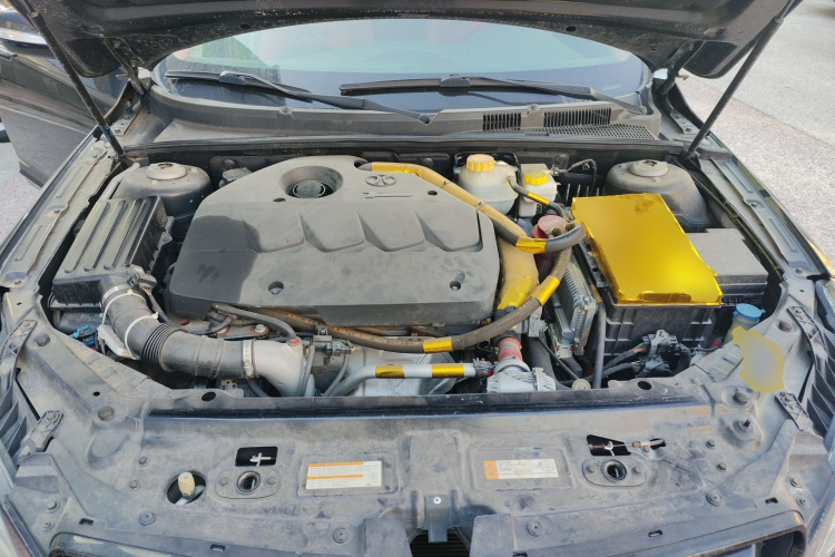 北京汽车 绅宝CC 2015款 1.8T 自动舒适版机舱底盘24