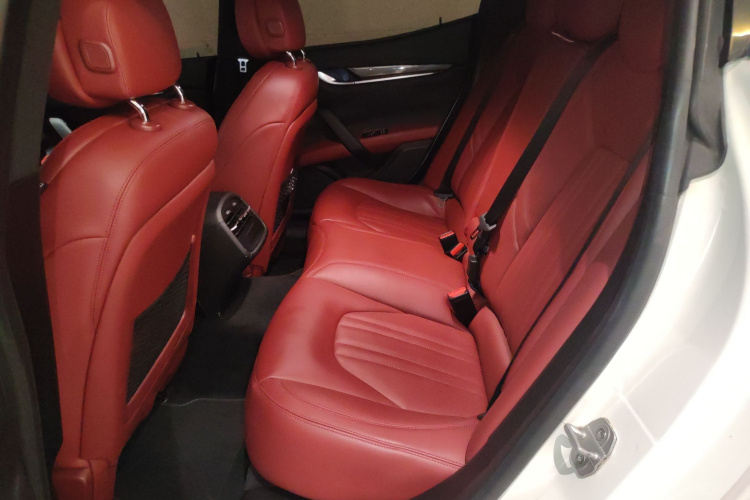 玛莎拉蒂 Ghibli 2018款 改款 3.0T 标准版中控内饰21