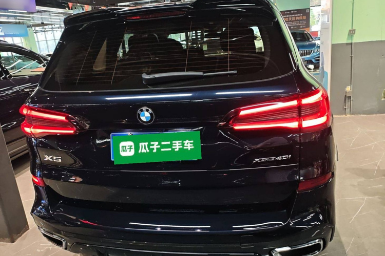 宝马X5(进口) 2021款 改款 xDrive40i 尊享型 M运动套装车身外观6